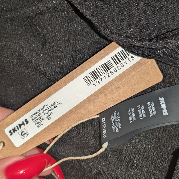 2. NWT SKIMS SUMMER MESH DEEP PLUNGE MULTI-WAY LONG DRESS - Picture 5 of 5